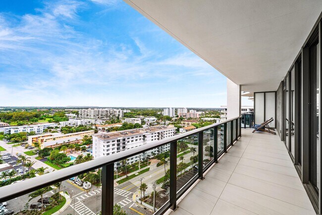 Building Photo - 900 N Ocean Blvd