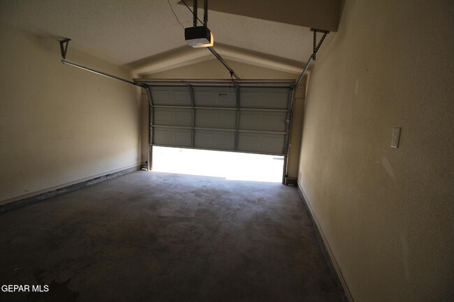 Building Photo - 14009 Robert Ituarte Dr