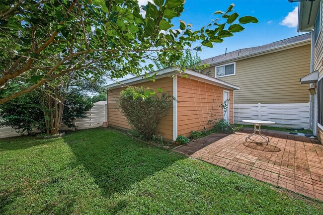 Building Photo - 15859 E Park Ct
