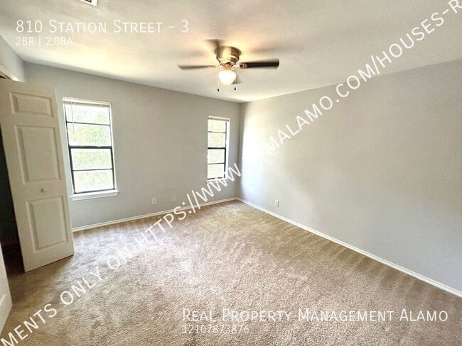 Building Photo - 810 Station St
