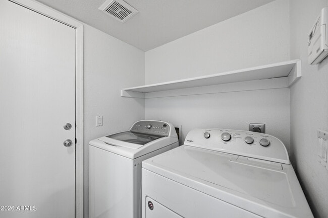 Building Photo - 3906 E Kimberly Way