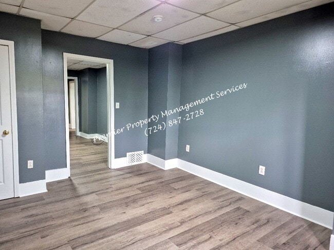 Building Photo - 1324 Beaver Rd