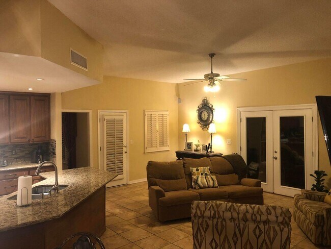 Building Photo - 6412 Brisa Del Mar Dr