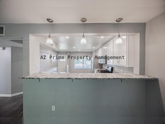 Building Photo - 6521 N 19th Dr