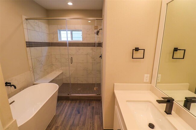 Building Photo - 5213 Pinemont Creek Ln