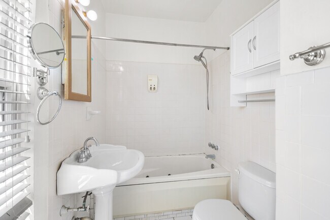 Building Photo - 235 E Huisache Ave
