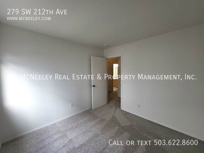 Building Photo - 279 SW 212th Ave