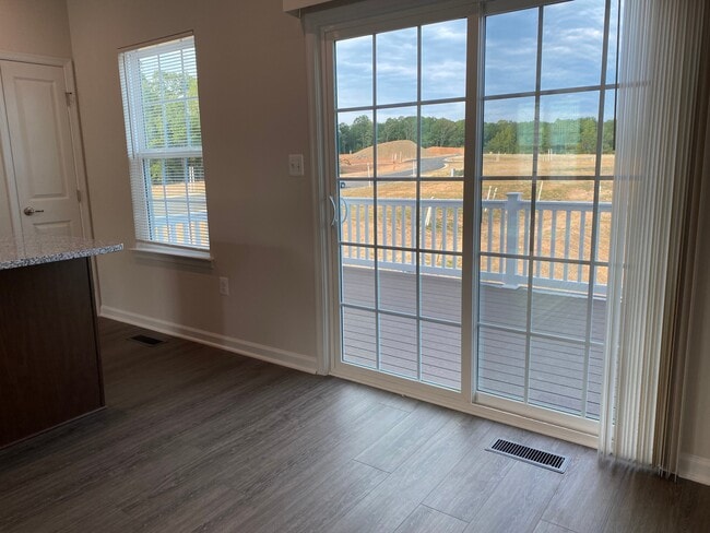 Building Photo - 2677 Bears Den Dr