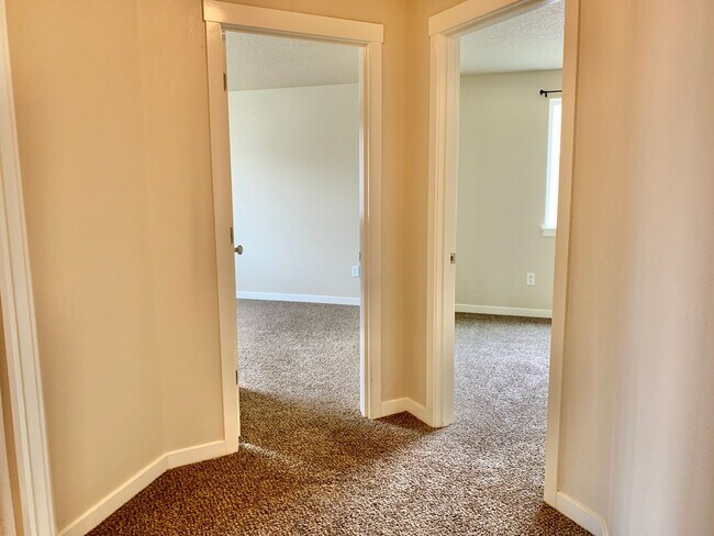 Building Photo - DON'T MISS THIS ONE...  - Quiet, 4 bedroom...
