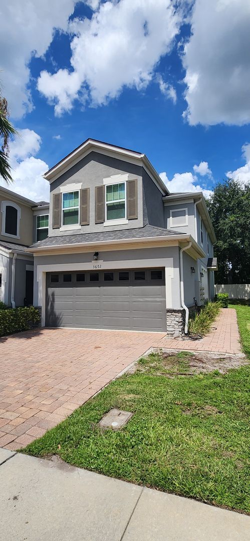 Building Photo - Great Townhouse Belle Isle