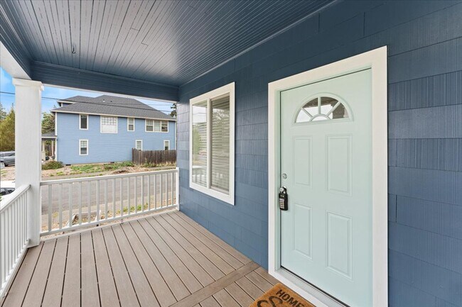 Building Photo - KJKLLC-Carlton Street