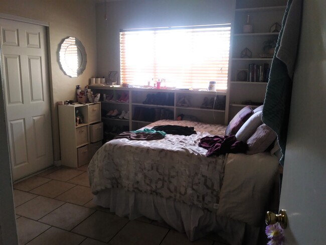 Bedroom - 1427 W 7th St