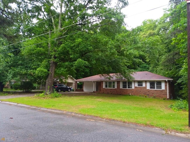 Building Photo - 1036 Skylark Dr