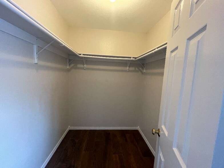 Building Photo - 2135 Lima Loop
