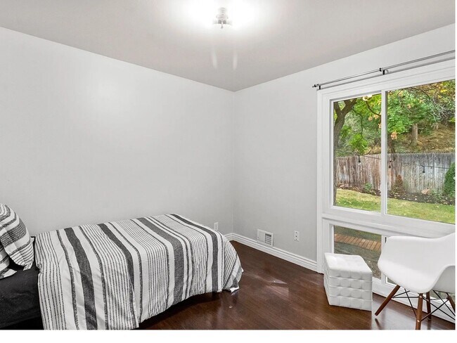 Building Photo - Olympus Cove Home Tucked In to the Benches! Near Park, Schools, Hiking and Skiing!