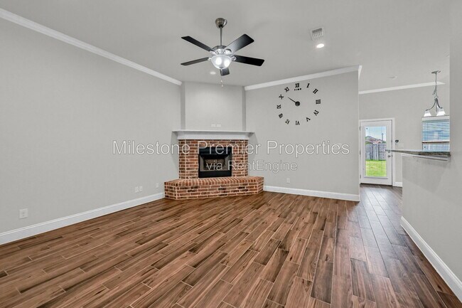 Building Photo - 3418 Ballam St