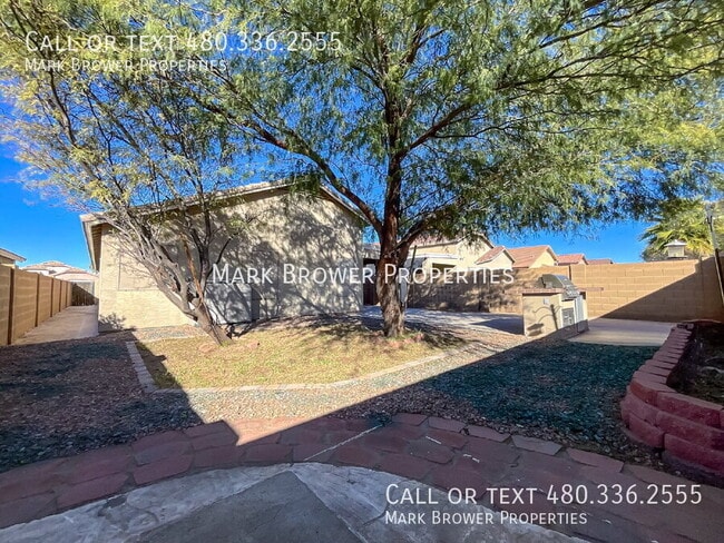 Building Photo - 1255 E Elm Rd