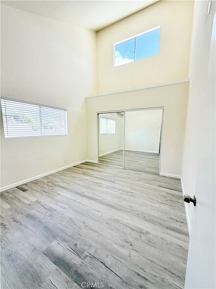 Building Photo - 3250 Andrita St