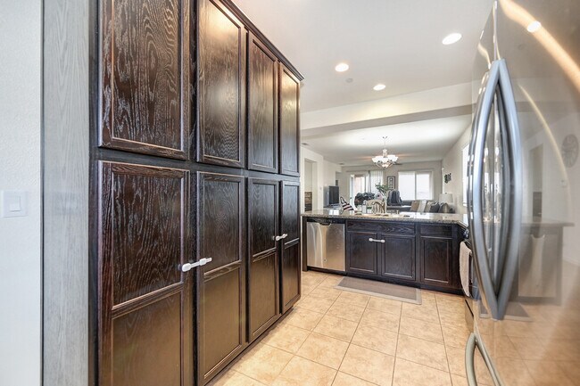Building Photo - 10476 Siltstone Way