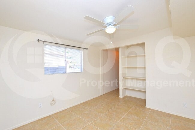 Building Photo - 26 E Ivy St