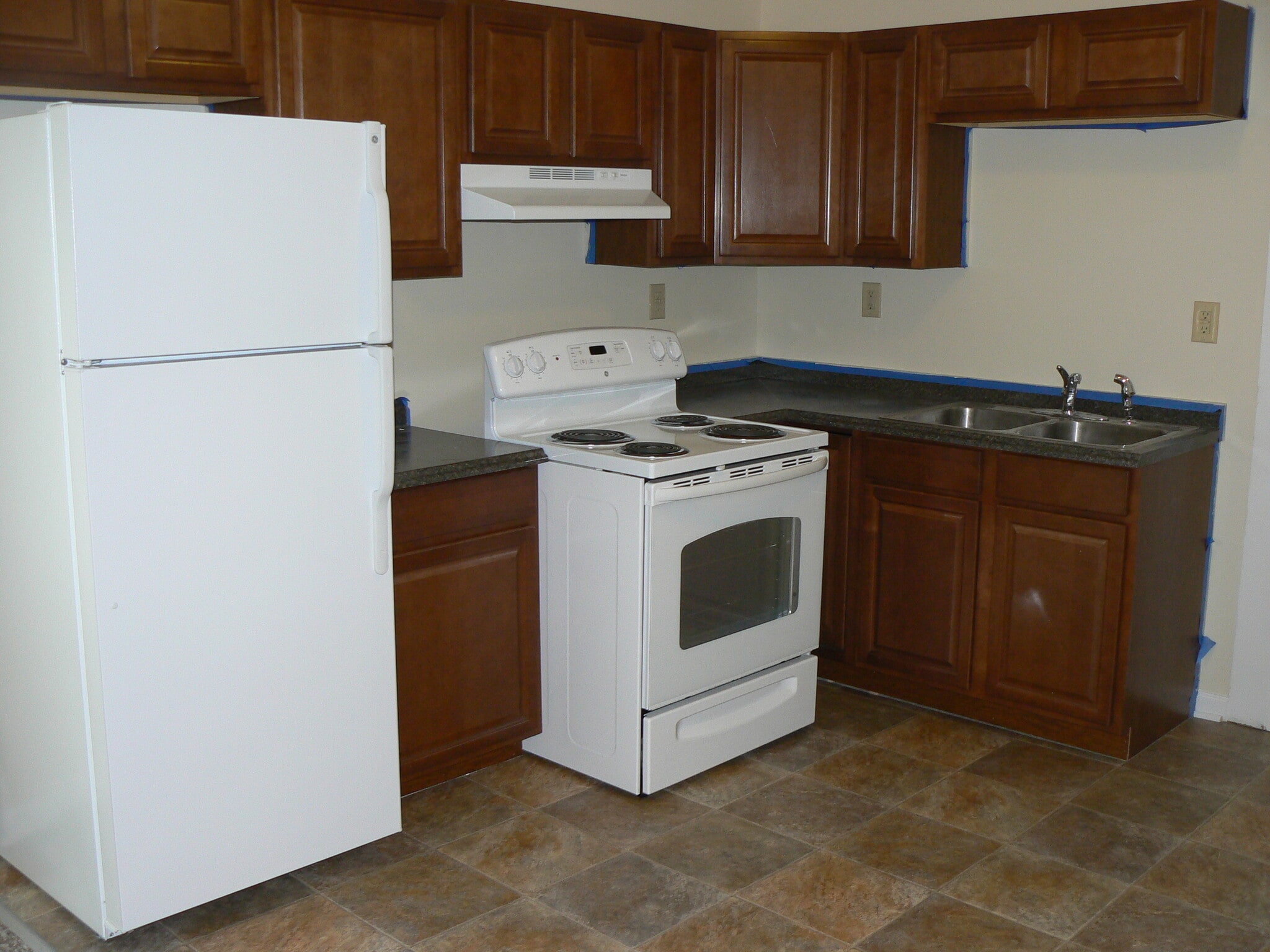 Building Photo - 290 S Main St