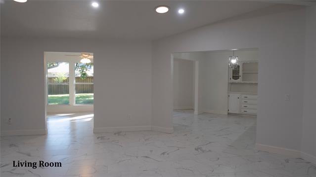 Building Photo - 2300 Monticello Cir