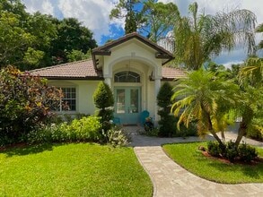 Building Photo - 12132 Quercus Ln
