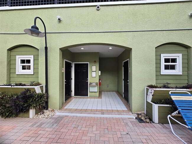 Building Photo - 1910 E Palm Ave