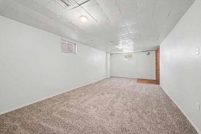 Building Photo - 2519 Danbury Dr