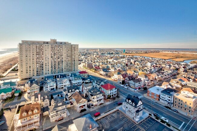 Building Photo - 4800 Boardwalk