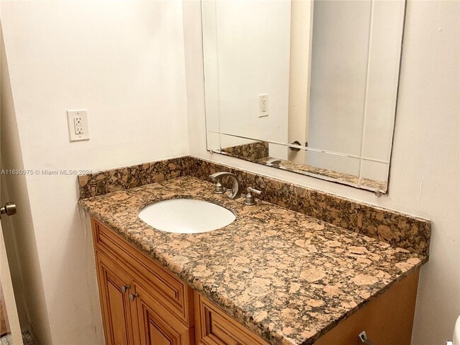 Building Photo - 8611 SW 137th Ave