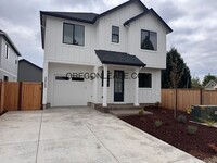 Building Photo - Brand New 3-Bed, 2.5-Bath Townhouse in Coburg