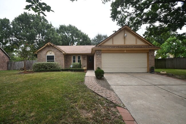 Primary Photo - 7514 Split Oak Ct