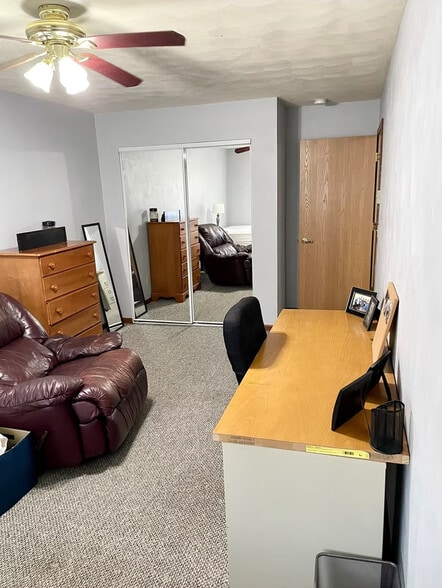 Primary Photo - 410 10th Street N