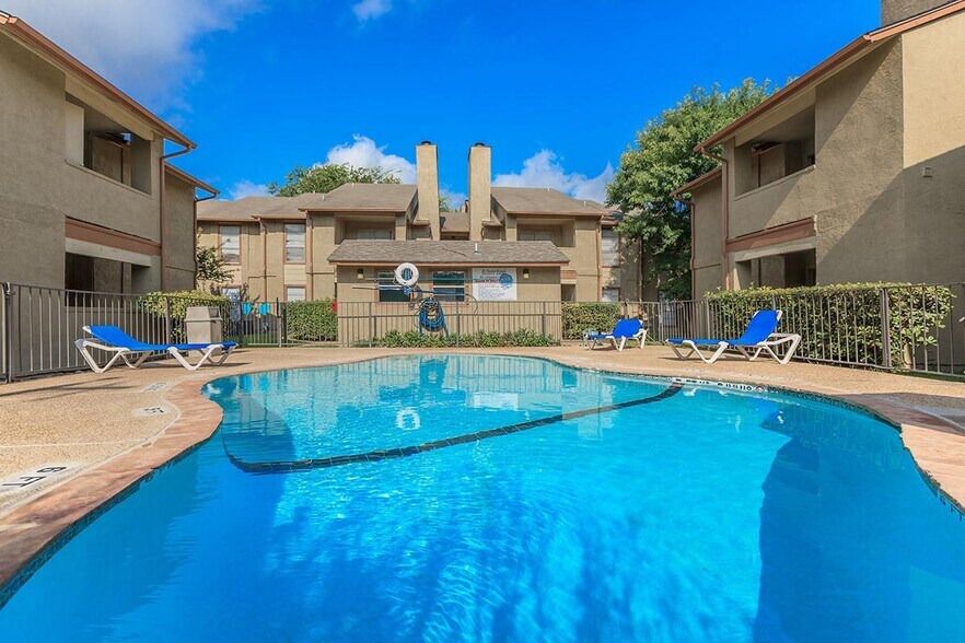 Primary Photo - Austin Woods Apartments