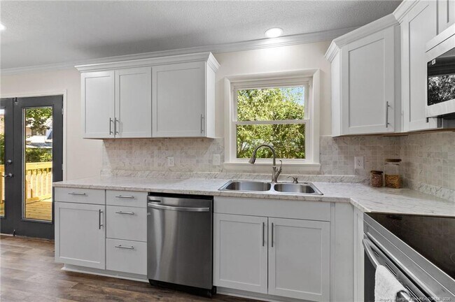 Building Photo - 503 Bobwhite Ct