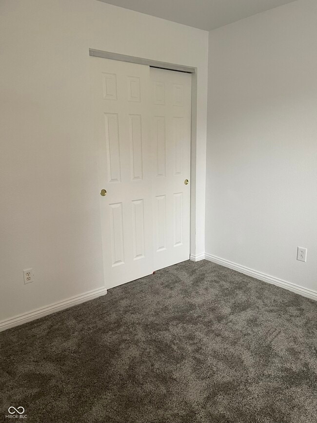 Building Photo - 1195 Count Turf Ct