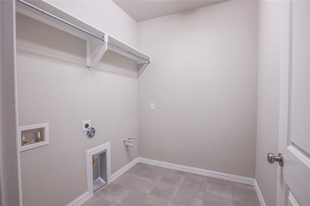 Building Photo - 1708 Daisy Corner Dr