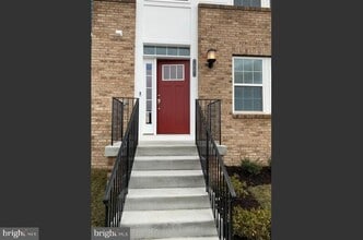 Building Photo - 7881 Barrensdale Rd