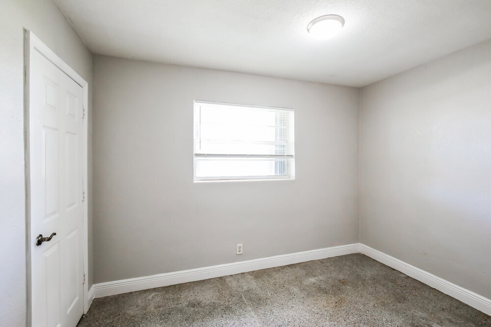Building Photo - 2218 Farragut St