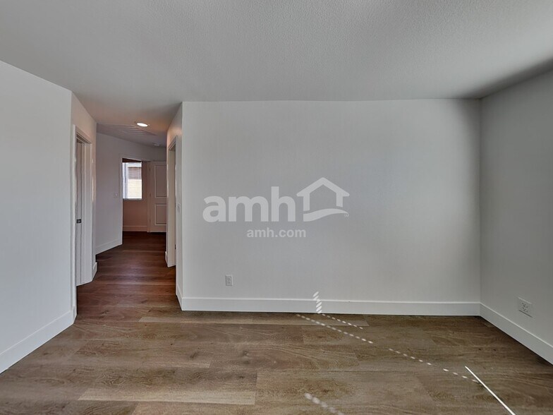 Building Photo - 8182 Winterfell Peak Ave