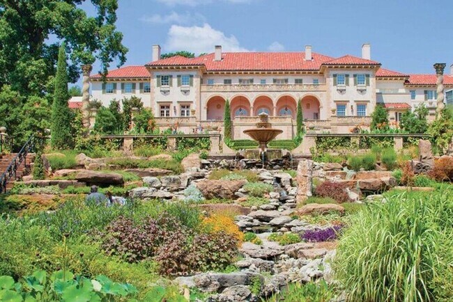 Building Photo - Enchanting Home @TU & Cherry Street
