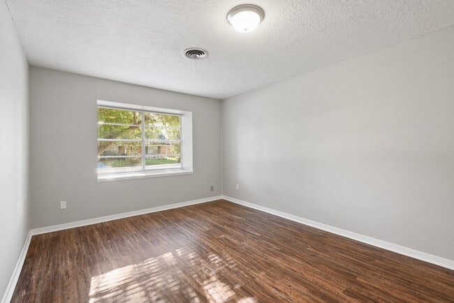 Building Photo - 1510 Narcille St