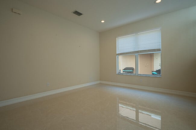 Building Photo - 8902 Kettle Drum Terrace