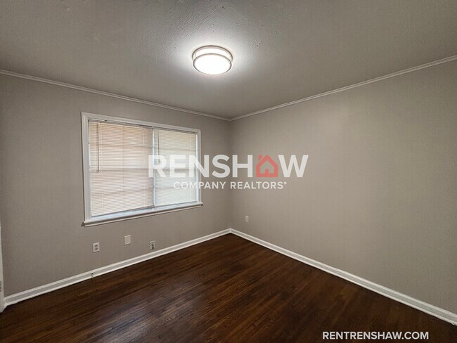 Building Photo - 3238 Kenland Dr