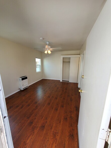 Bedroom / living room - 13108 S Vermont Ave