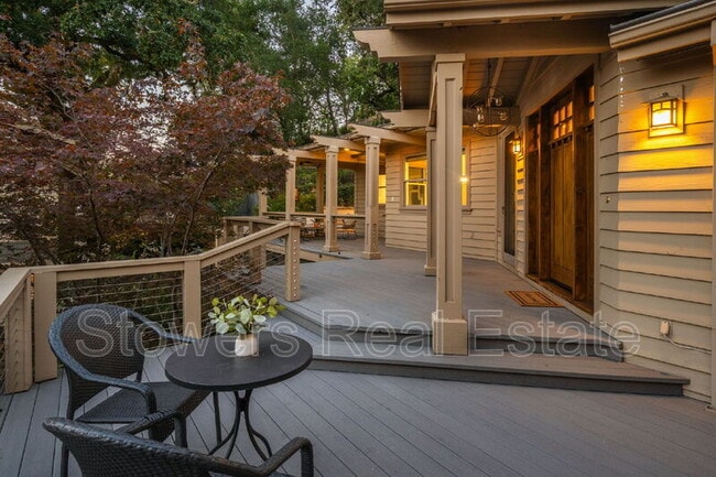 Building Photo - 775 Kirkcrest Rd