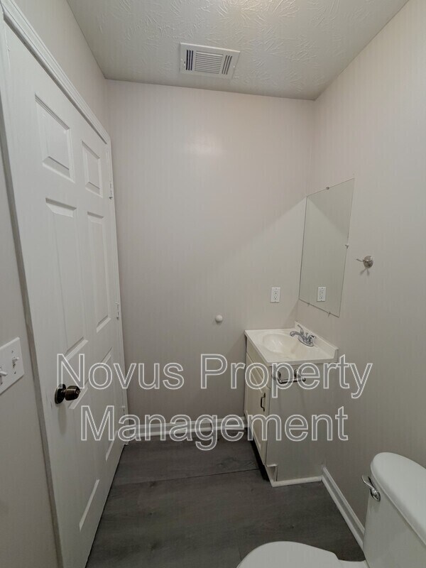 Building Photo - 191 Harvell Dr