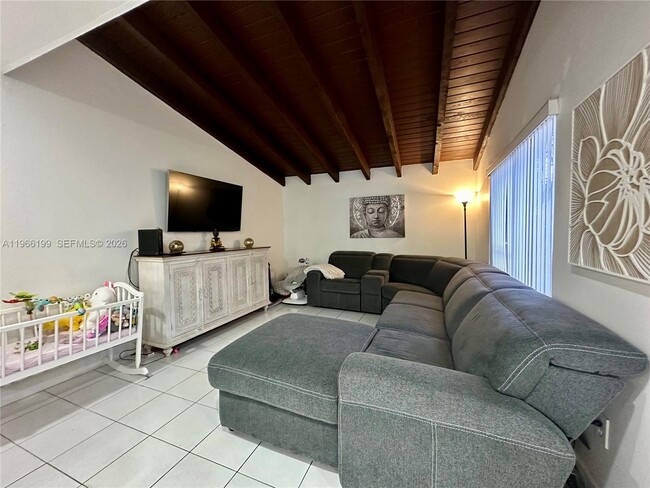 Building Photo - 6712 SW 114th Ave