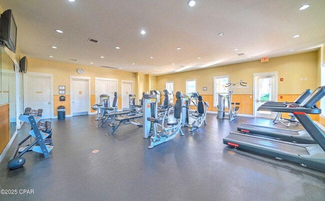 Building Photo - "Spacious 2-Bed Condo with 2.5 Baths on Fr...